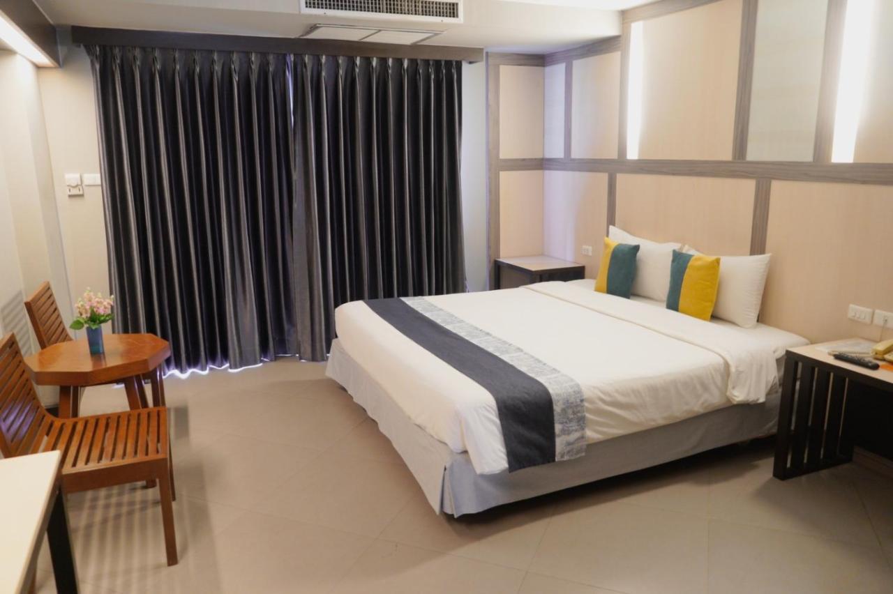 Sea Breeze Jomtien Resort Pattaya Exterior photo