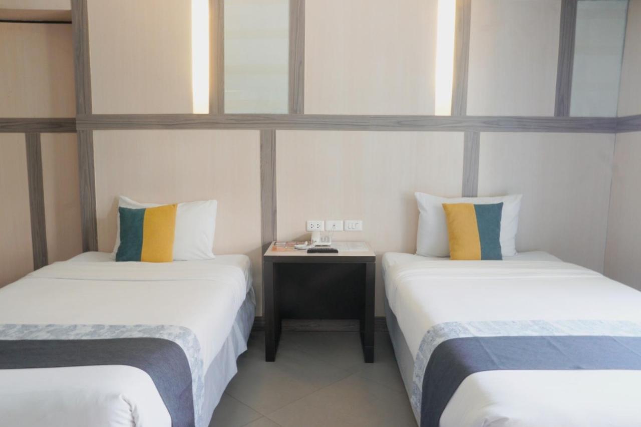 Sea Breeze Jomtien Resort Pattaya Exterior photo