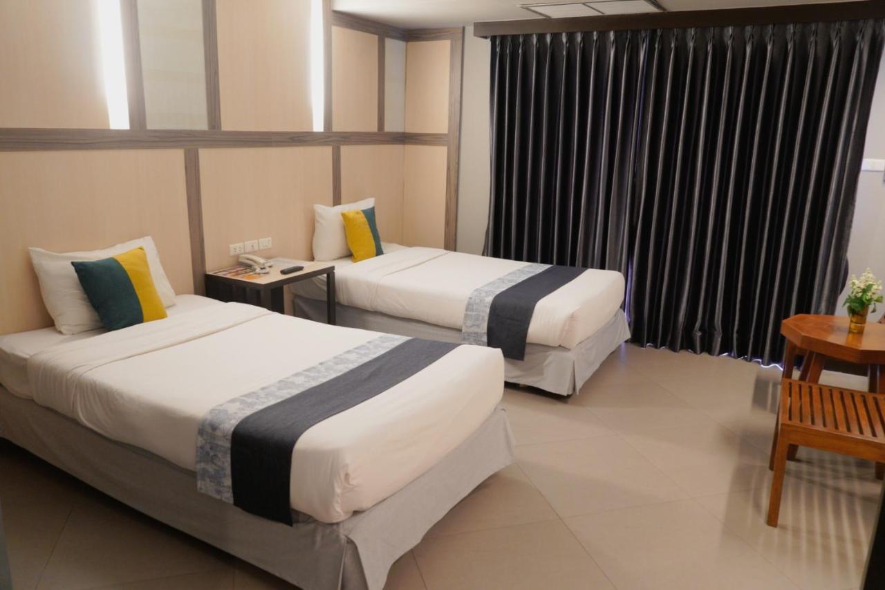 Sea Breeze Jomtien Resort Pattaya Exterior photo