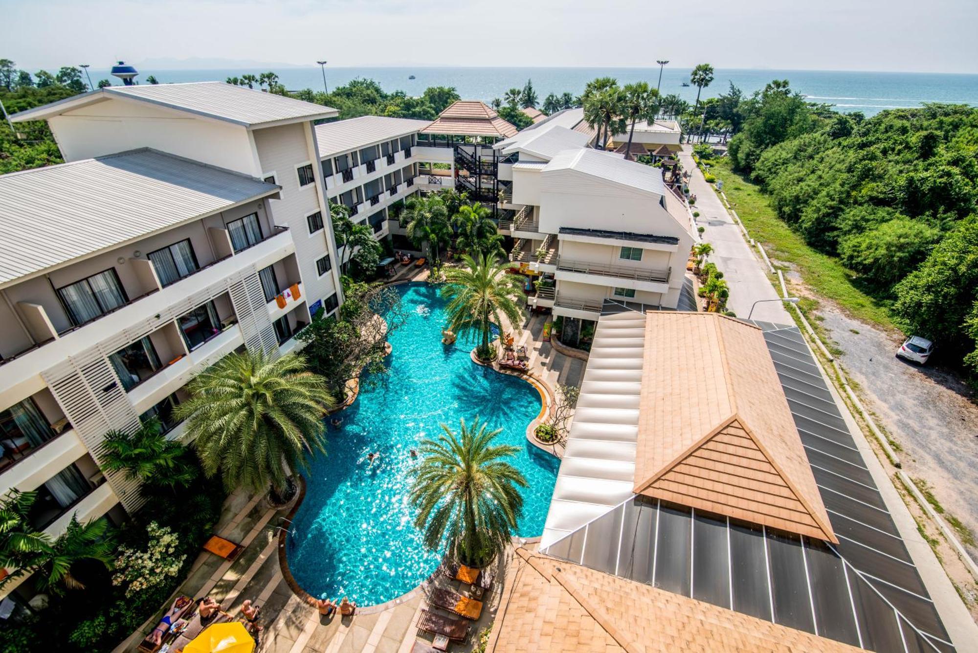 Sea Breeze Jomtien Resort Pattaya Exterior photo